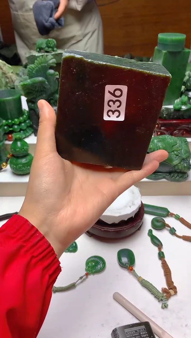 未镶嵌和田玉摆件1