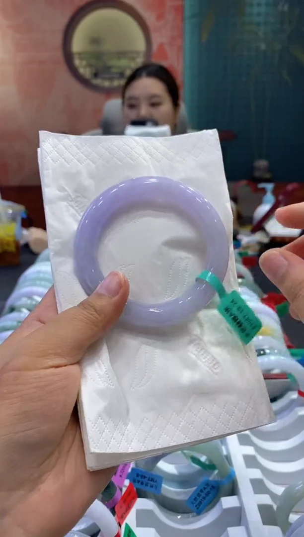 翡翠手镯未镶嵌多人0006404