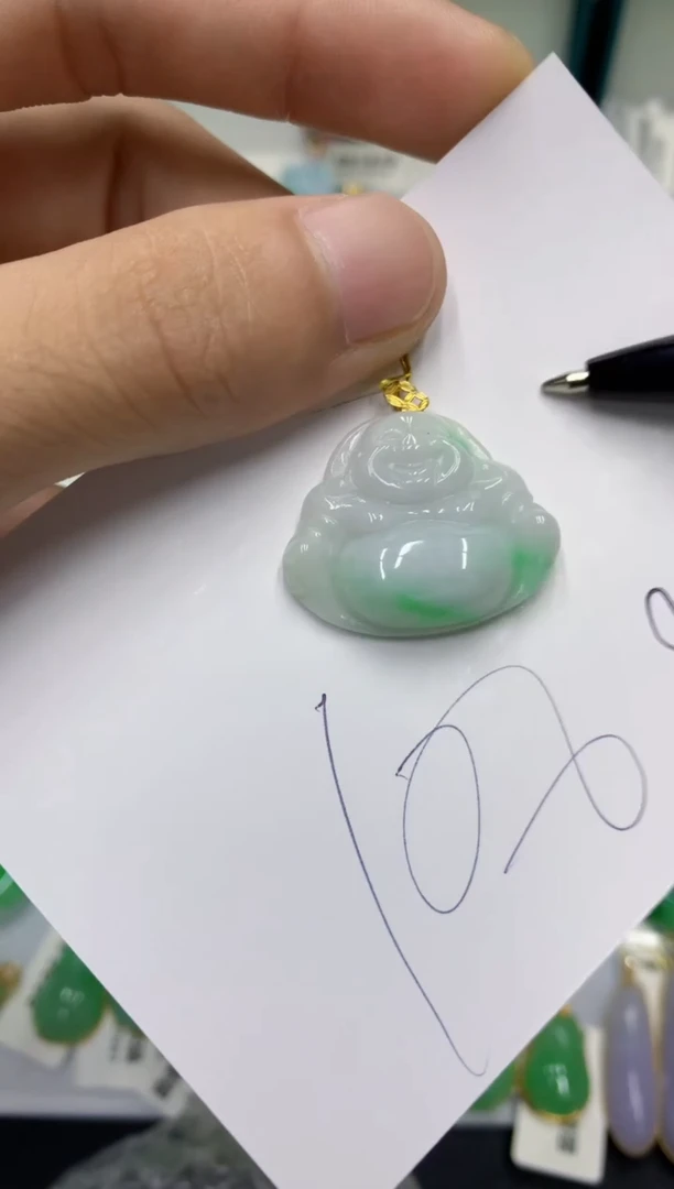 翡翠18K金镶嵌颈饰翡翠