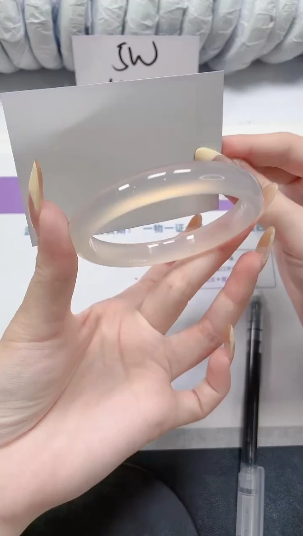 石英质玉手镯未镶嵌209-61.5荔枝