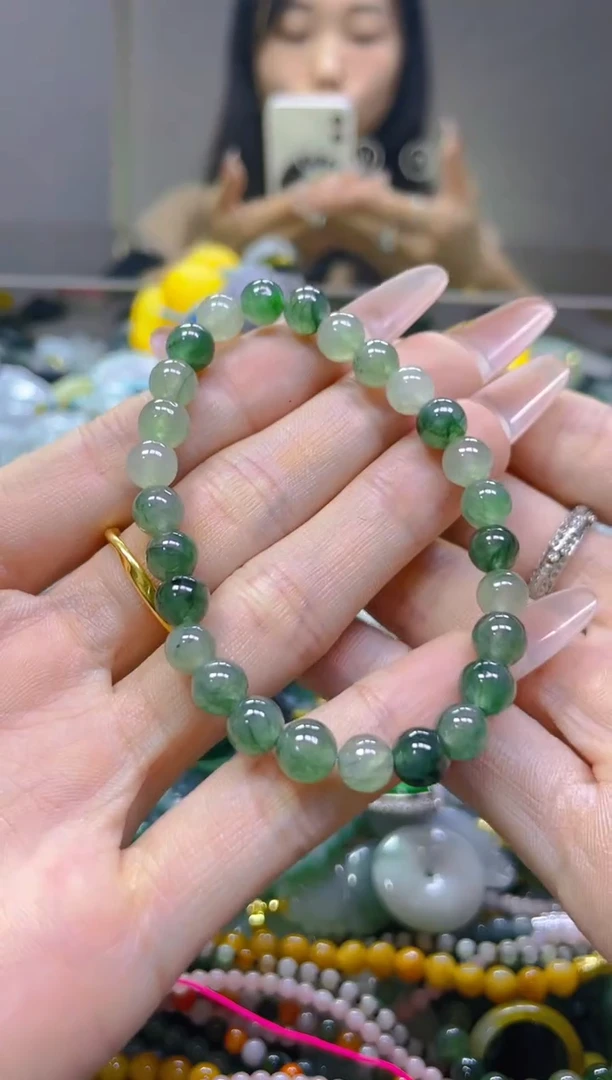 翡翠未镶嵌颈饰6MM/Q/翡翠A货，一件也是批发价
