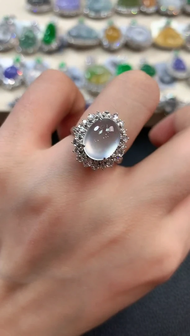 【闪购商品】翡翠戒指18K金镶嵌v51