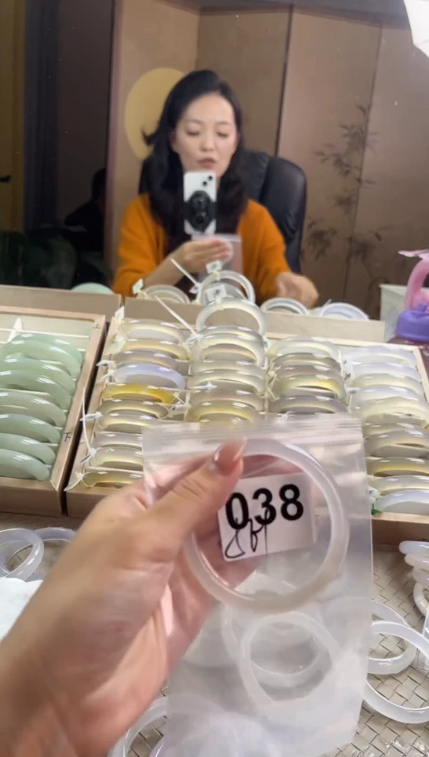 手镯玛瑙/玉髓未镶嵌038