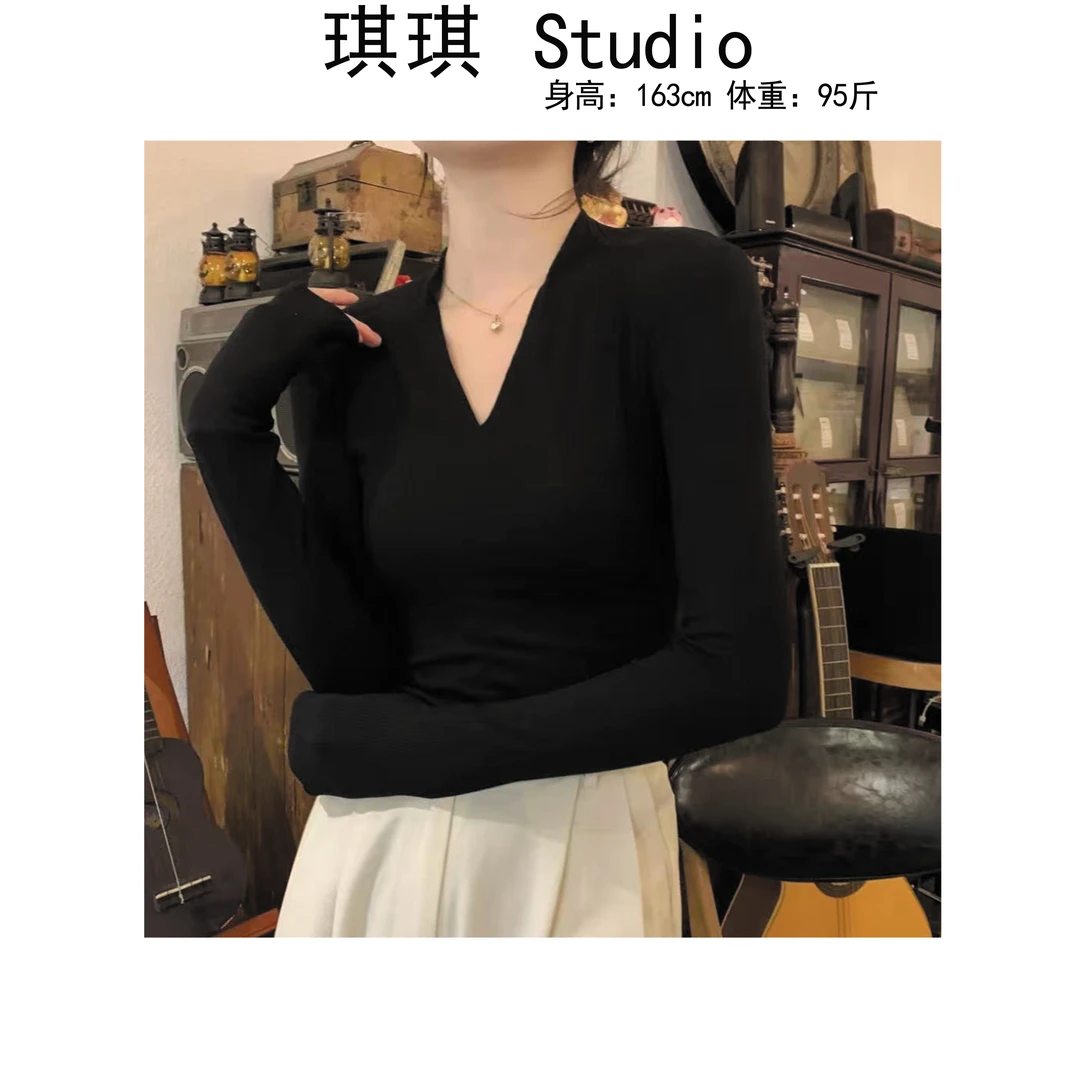 《琪琪家》冬季新款纯色基础简约v领显瘦减龄休闲百搭上衣25256-N