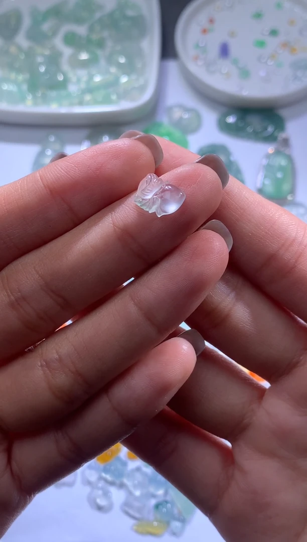 未镶嵌裸石翡翠蝴蝶仙子