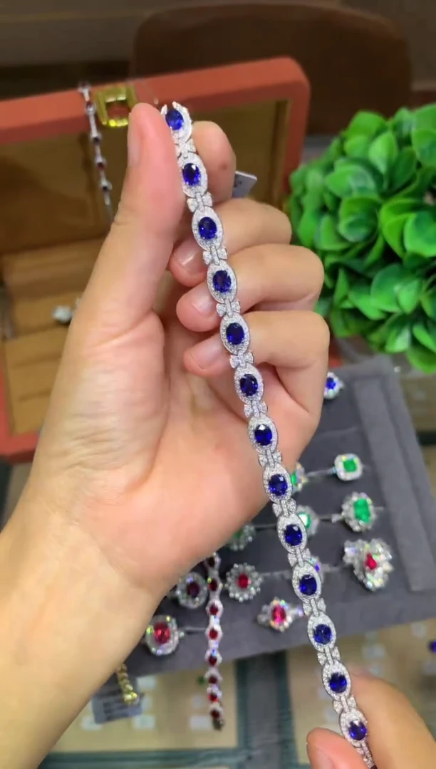 手链蓝宝石18K金镶嵌7ct