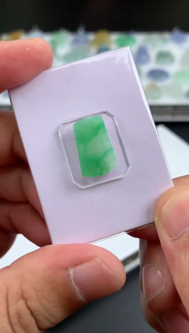 【闪购商品】定制翡翠未镶嵌多样性发一件