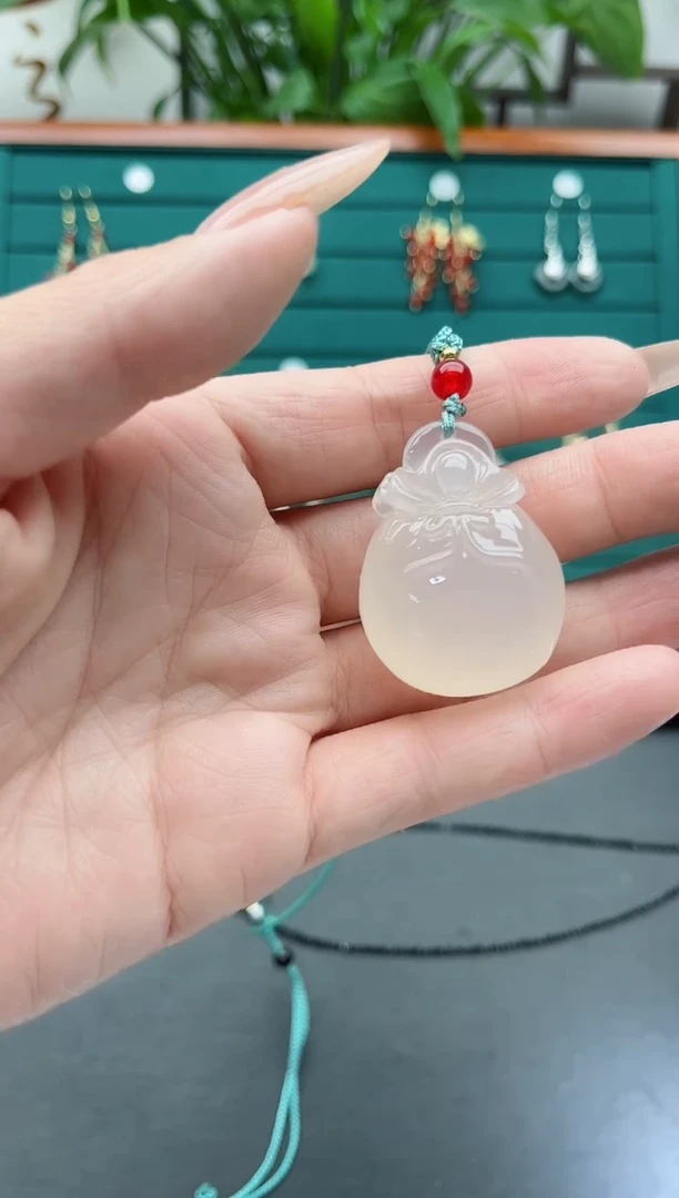 【闪购商品】玛瑙/玉髓颈饰未镶嵌钱袋子