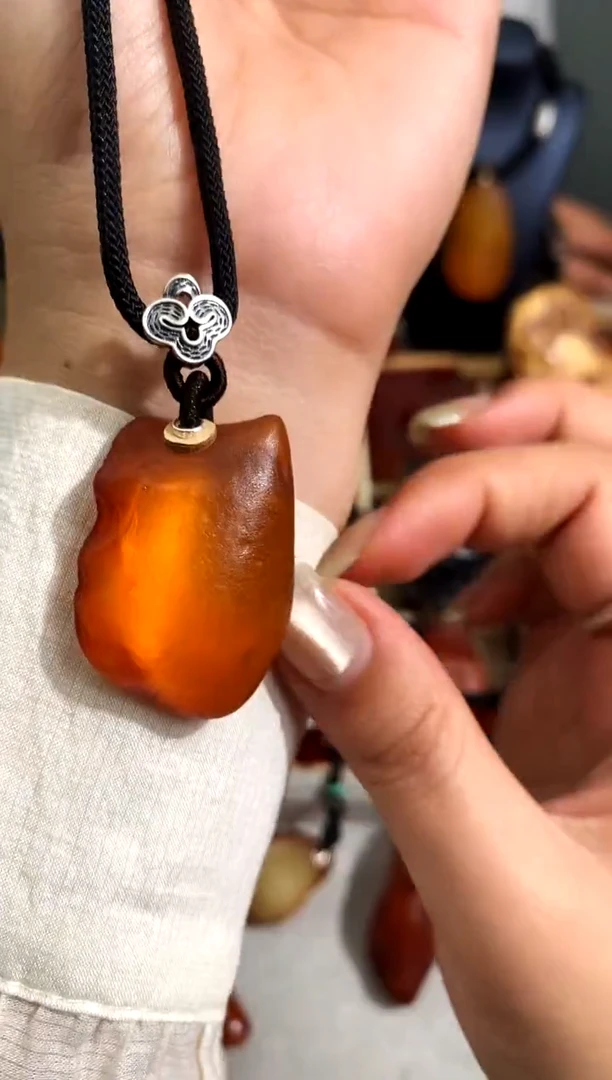 【闪购商品】蜜蜡裸石未镶嵌似玉