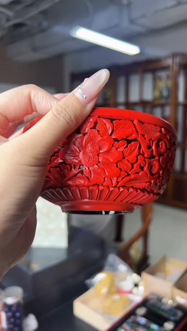 非遗手工雕漆花卉碗