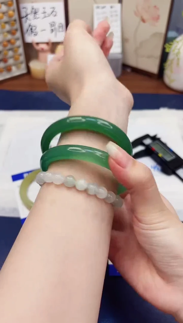 石英质玉手镯未镶嵌356-东陵玉-圈口60