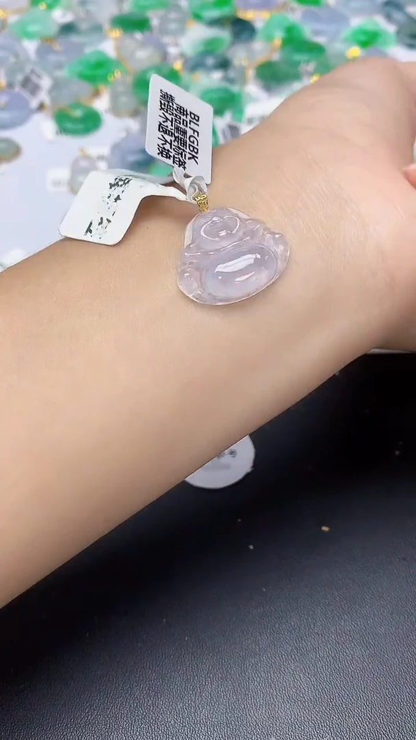 翡翠18K金镶嵌颈饰天然缅甸a货翡翠