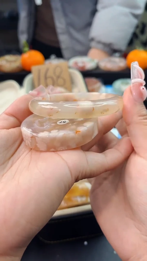 【闪购商品】石英质玉手镯未镶嵌赠送镯心（57圈口）