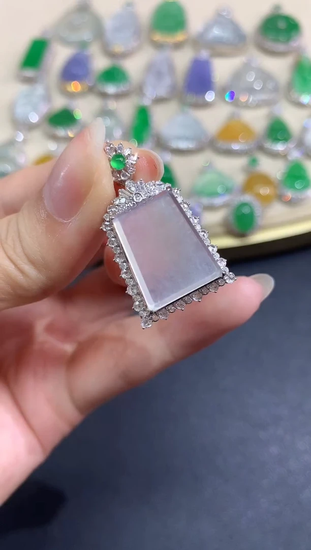 吊坠(不含链)18K金镶嵌翡翠吊坠(不含链)|13800