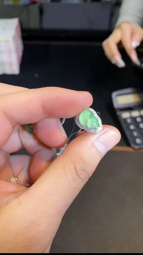 【闪购商品】翡翠戒指未镶嵌多样性发货其一不含链
