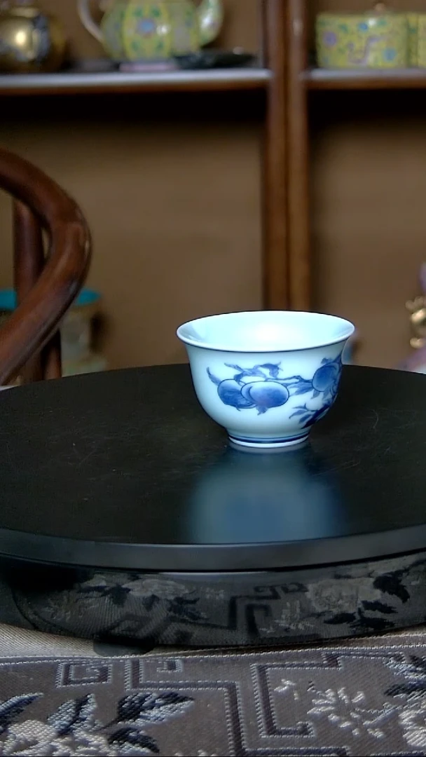 景德镇手工青花寿桃蝙蝠杯