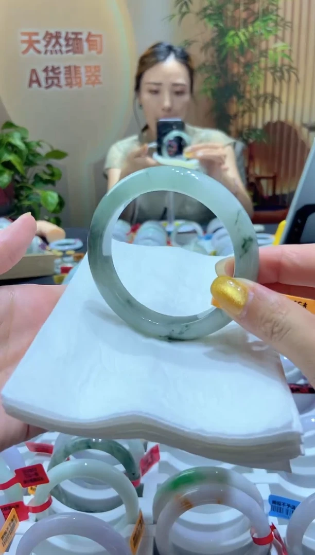 翡翠手镯未镶嵌000032067