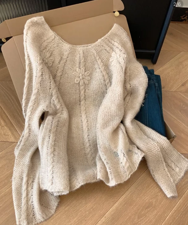 2025新款秋装韩系慵懒宽松设计感镂空立体花朵圆领长袖针织衫女潮