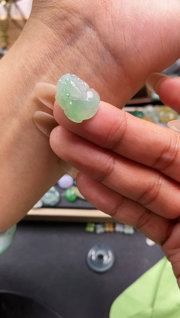 裸石翡翠艾*妈 貔貅  买断  定向 艾桐妈