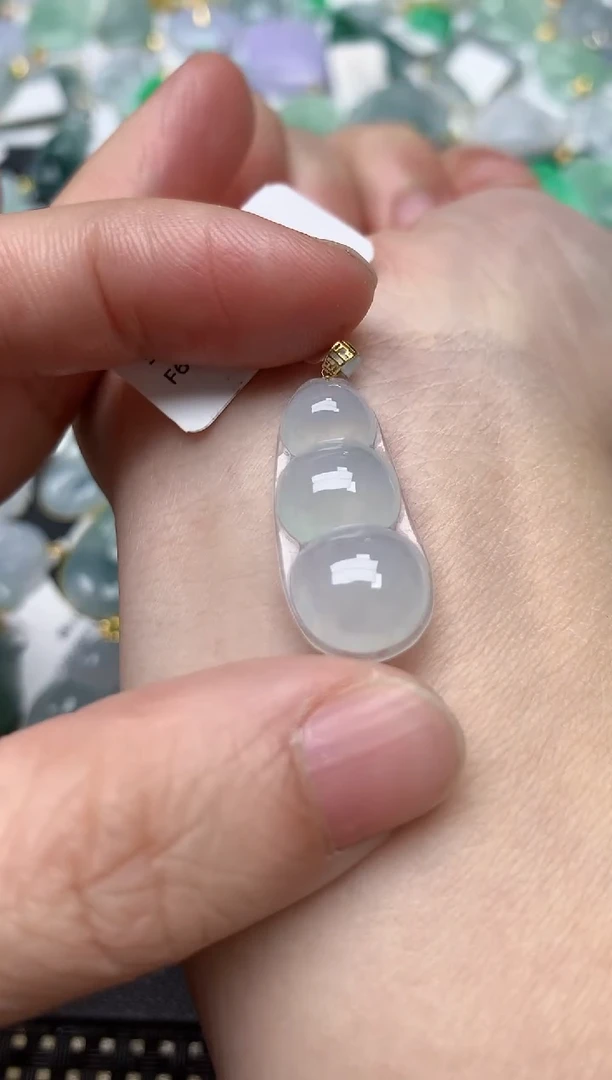 颈饰18K金镶嵌翡翠天然缅甸A货翡翠