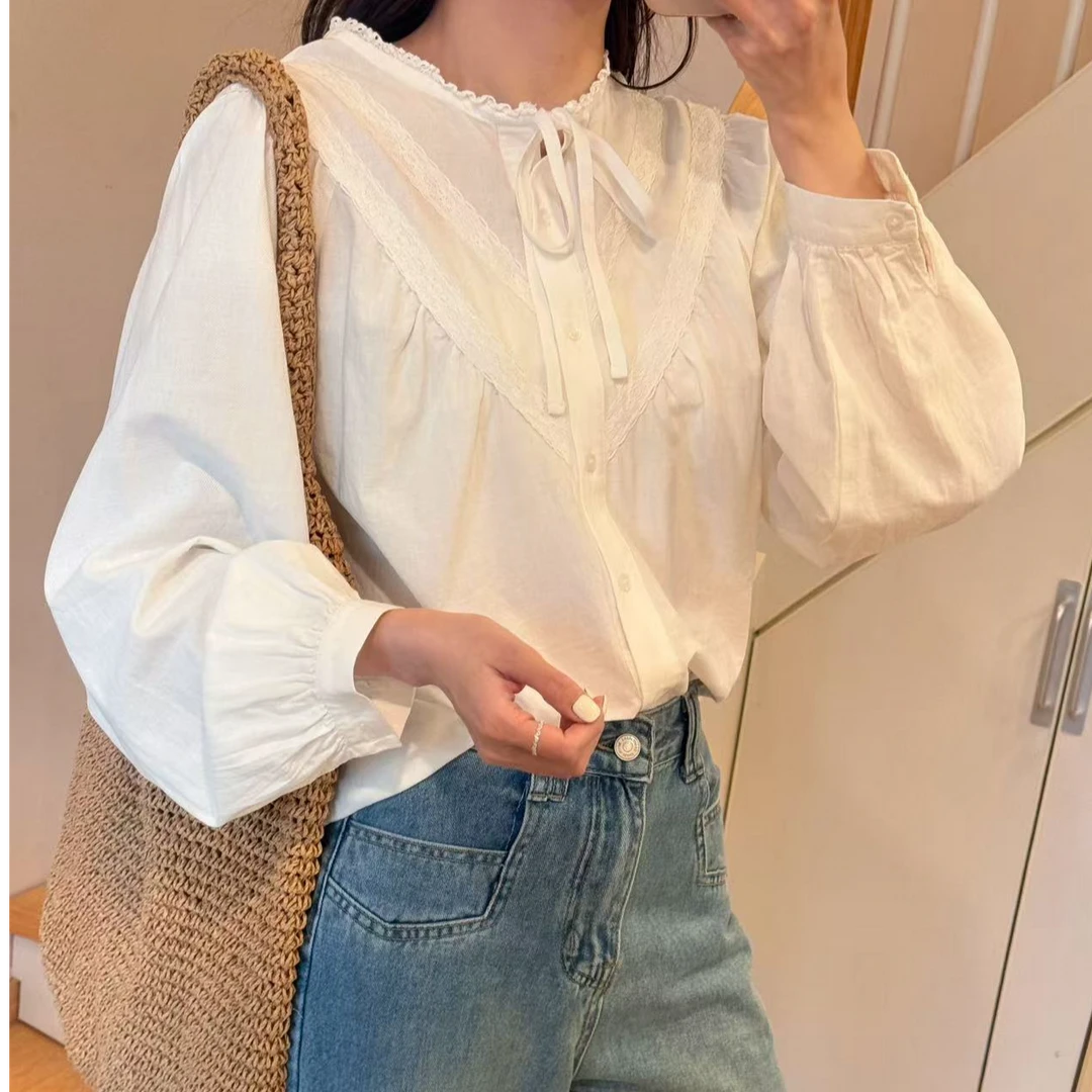 可可【正值花期】2025春季新款韩系衬衫小衫V装饰拼接花边领系带
