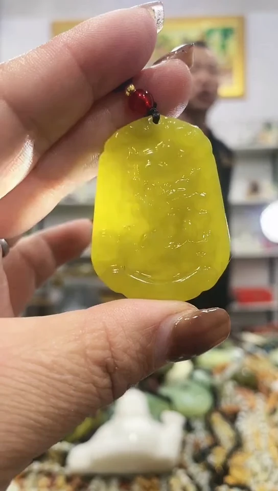 未镶嵌蛇纹石玉吊坠