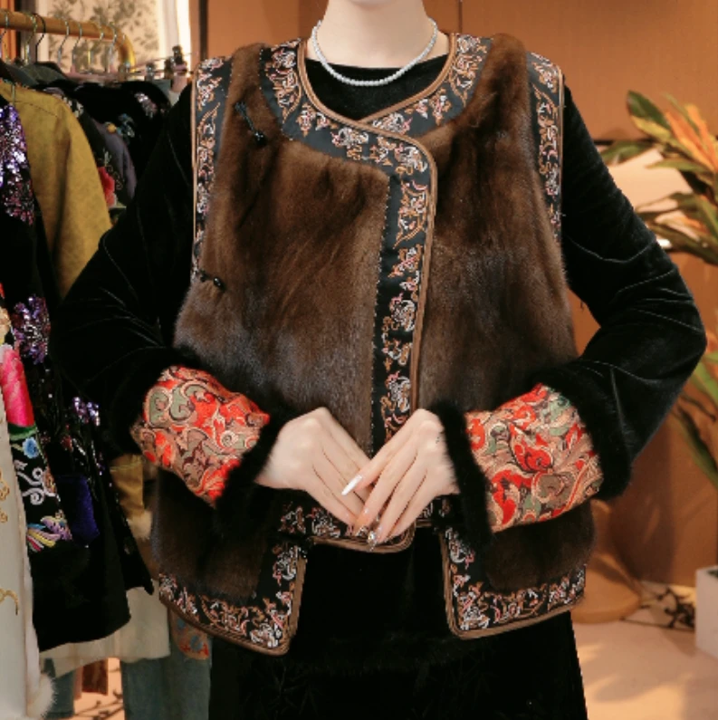 （弥足珍贵）毛领新中式冬款夹棉加厚重工名锦马甲2024D8787-垚垚