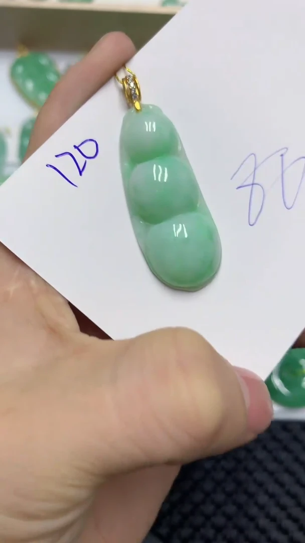 颈饰未镶嵌翡翠缅甸A货翡翠