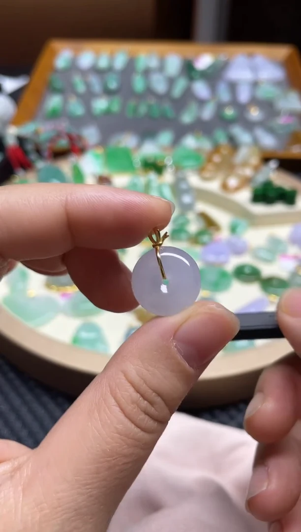 【闪购商品】翡翠颈饰18K金镶嵌平安扣