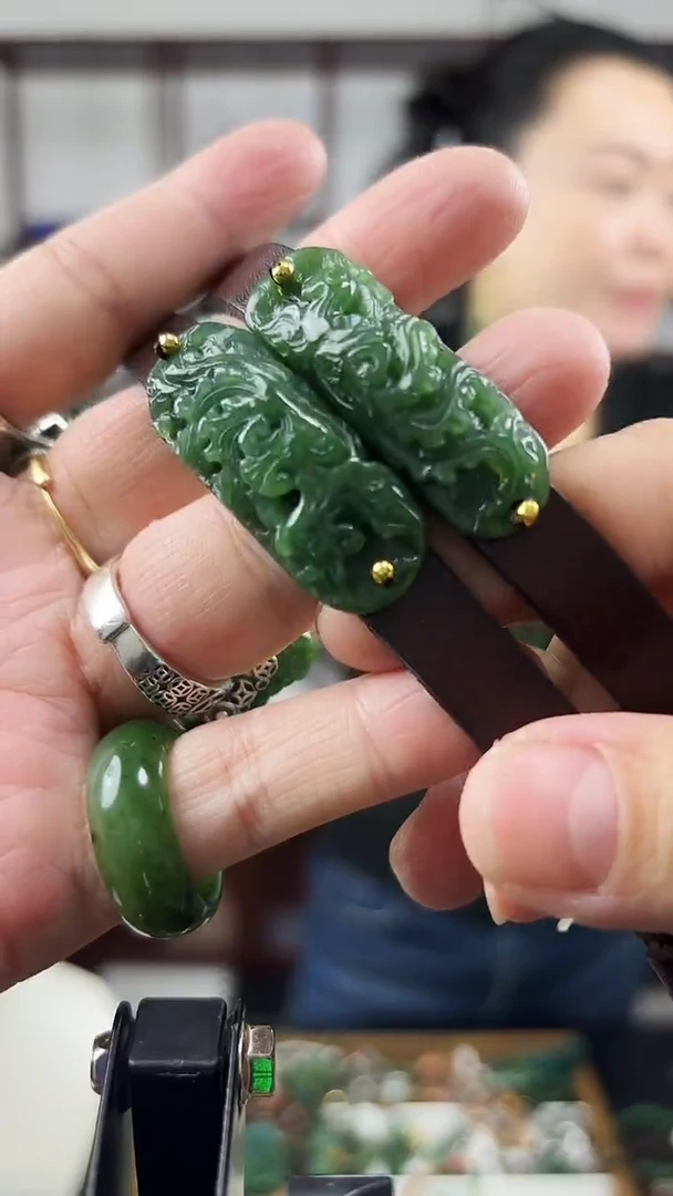 颈饰未镶嵌和田玉凤凰随机发