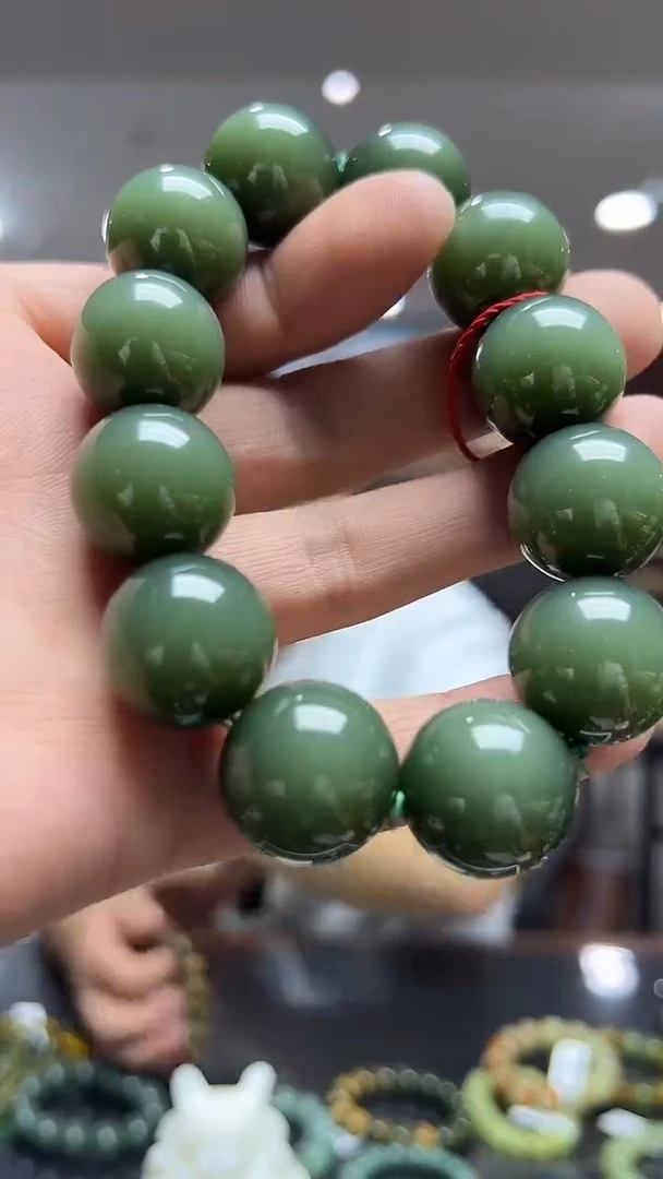 未镶嵌手链和田玉（碧玉）天**勤精品153.4克-12颗