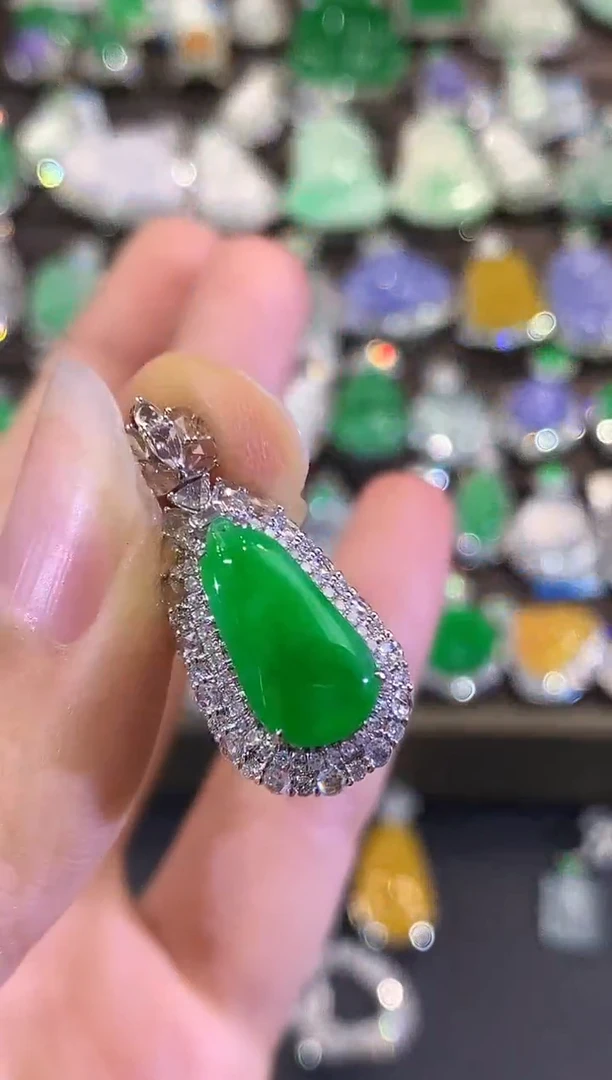 吊坠(不含链)18K金镶嵌翡翠C125