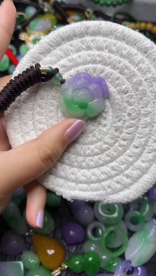 颈饰未镶嵌翡翠缅甸翡翠吊坠