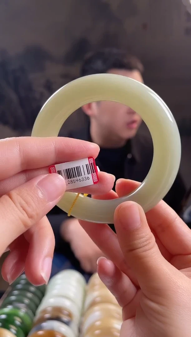 未镶嵌手镯和田玉58+圈口6336