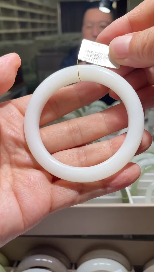 未镶嵌手镯和田玉60-61圈口 0241