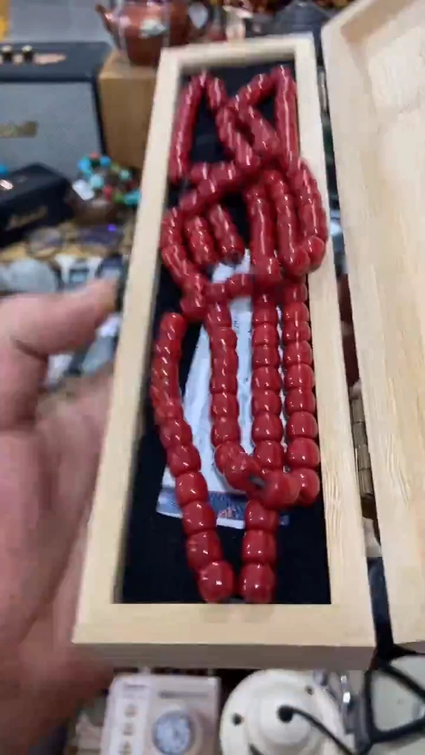 瓷片闪购商品  如图所示