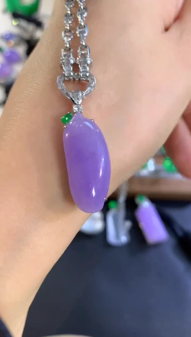 颈饰18K金镶嵌翡翠A162 紫货有色差