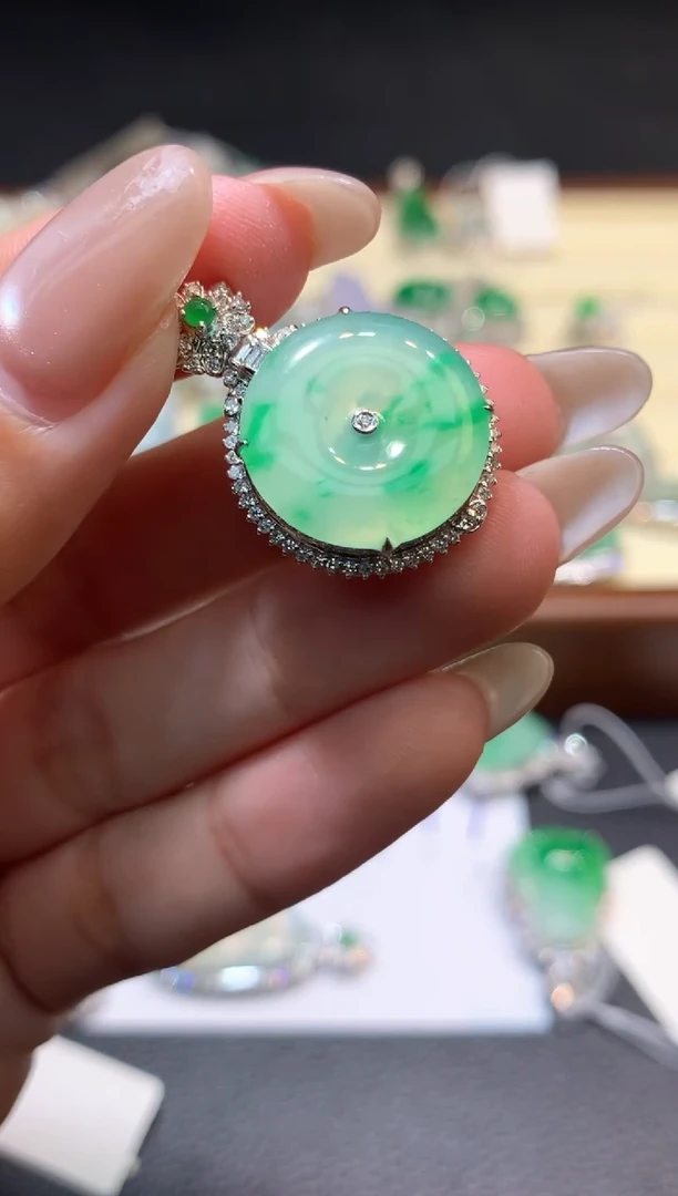 颈饰未镶嵌翡翠s****e1