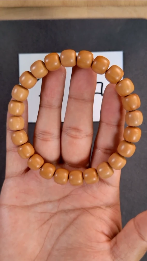 猴头核桃手串t1048 磨砂老型单圈10.2mm左右