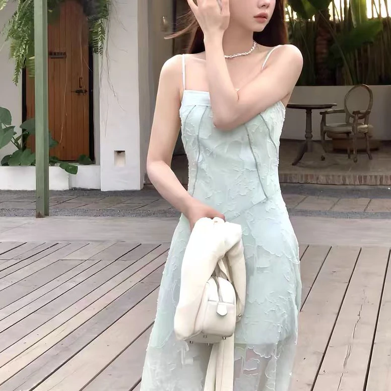 法式高级感提花吊带连衣裙女夏季海边度假超仙气质收腰大摆长裙子
