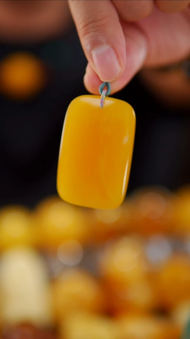 裸石琥珀未镶嵌焦皮料无事牌14.48