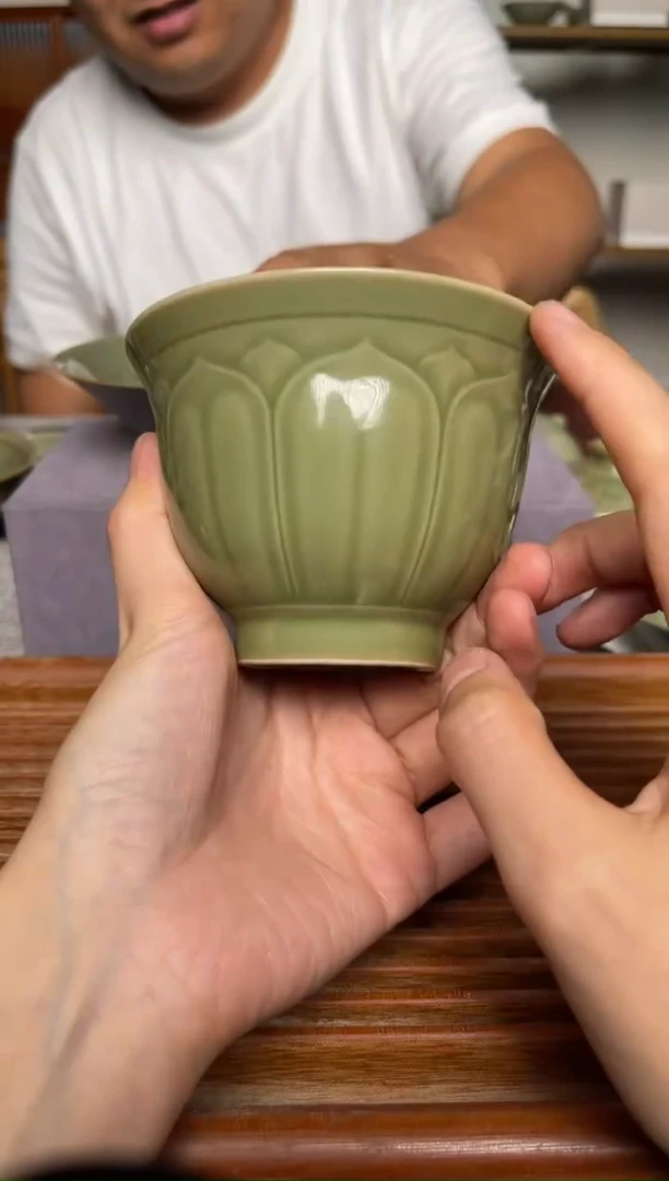其他耀州窑莲瓣纹主人杯  微瑕