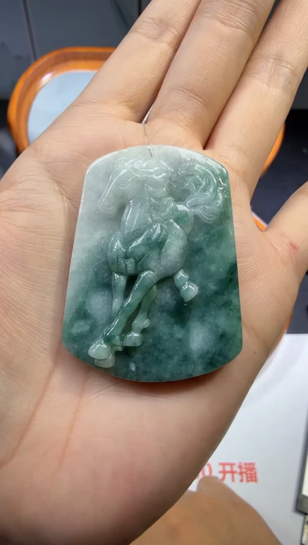 翡翠未镶嵌颈饰096.。。。