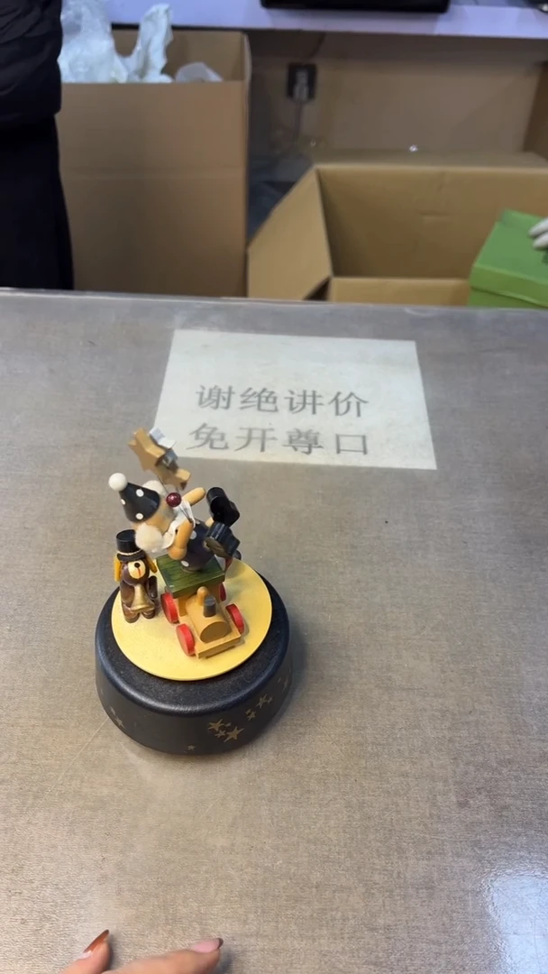 木摆件