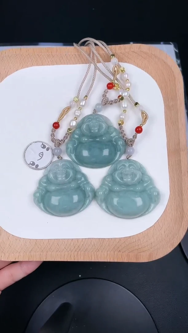 翡翠未镶嵌颈饰LC009翡翠绿大佛（多样性发其一）