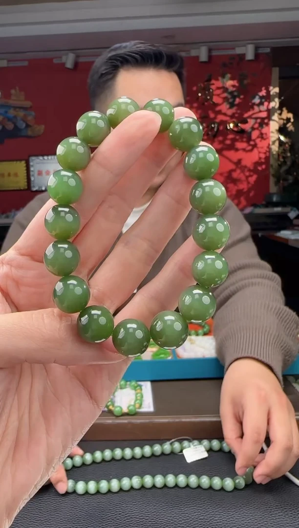 未镶嵌手串和田玉碧玉猫单圈手串