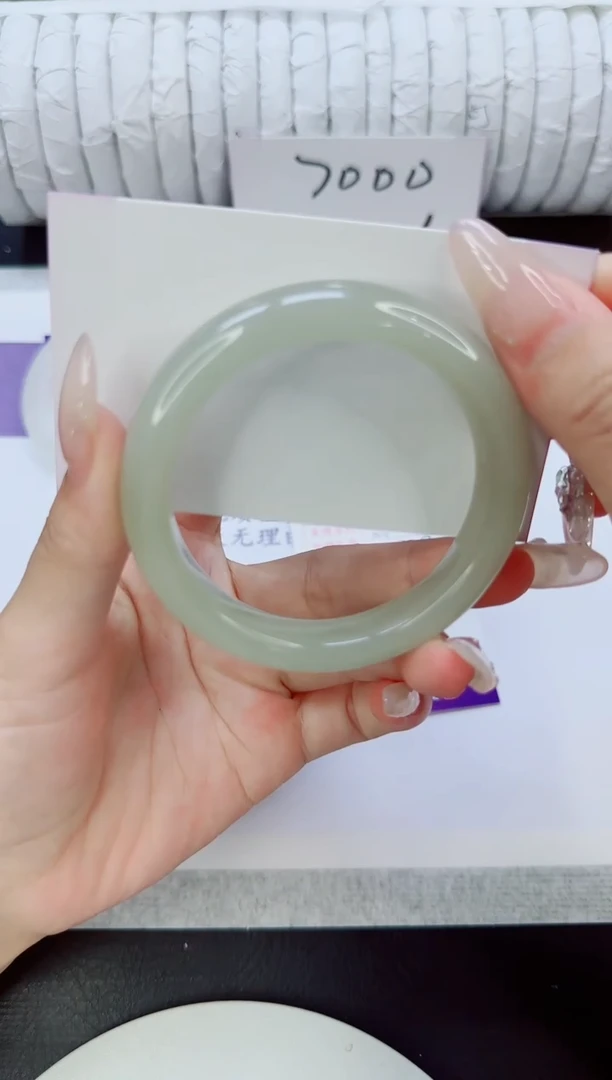 未镶嵌手镯石英质玉44/54.8