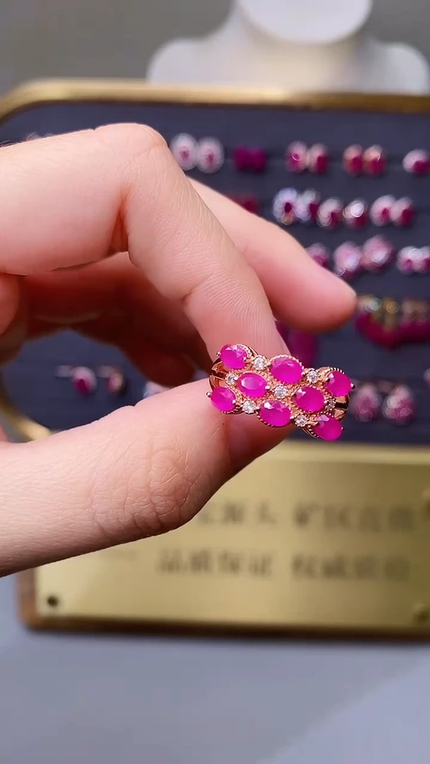 银S925镶嵌戒指红宝石1111