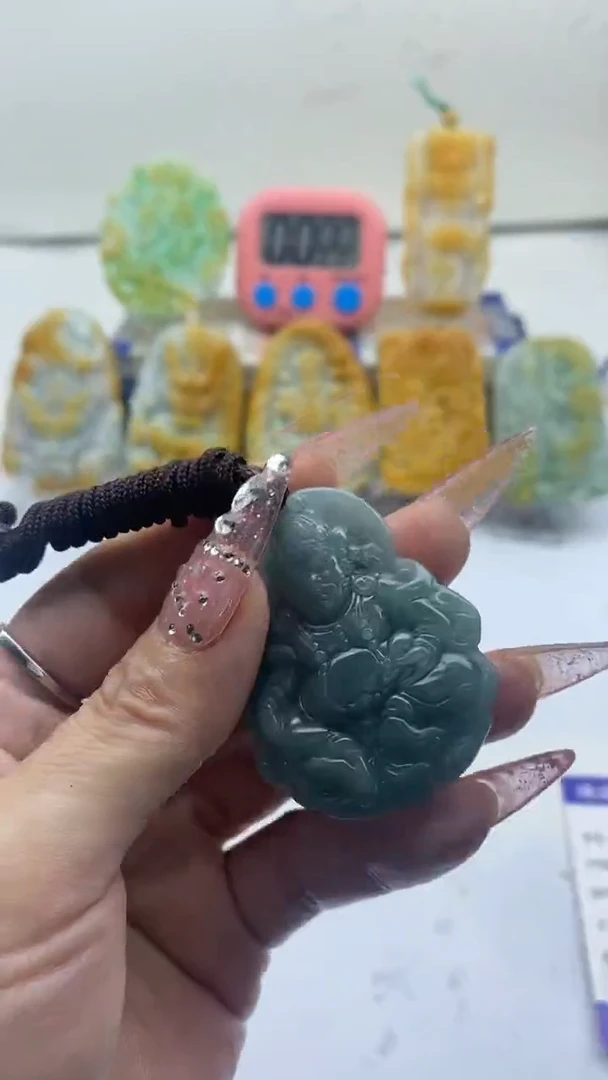 【闪购商品】翡翠颈饰未镶嵌挂件