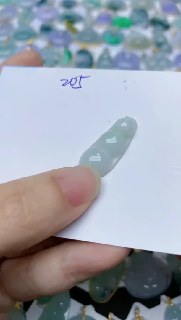【闪购商品】翡翠颈饰未镶嵌天然翡翠A货    205